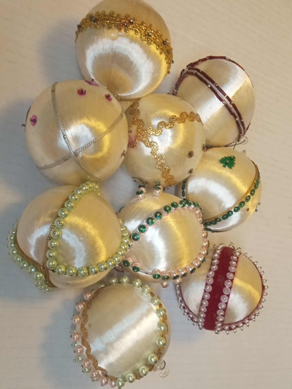 Lot of 9 Vintage 2" Sequin Jeweled Push Pin Round Ball Christmas Ornaments